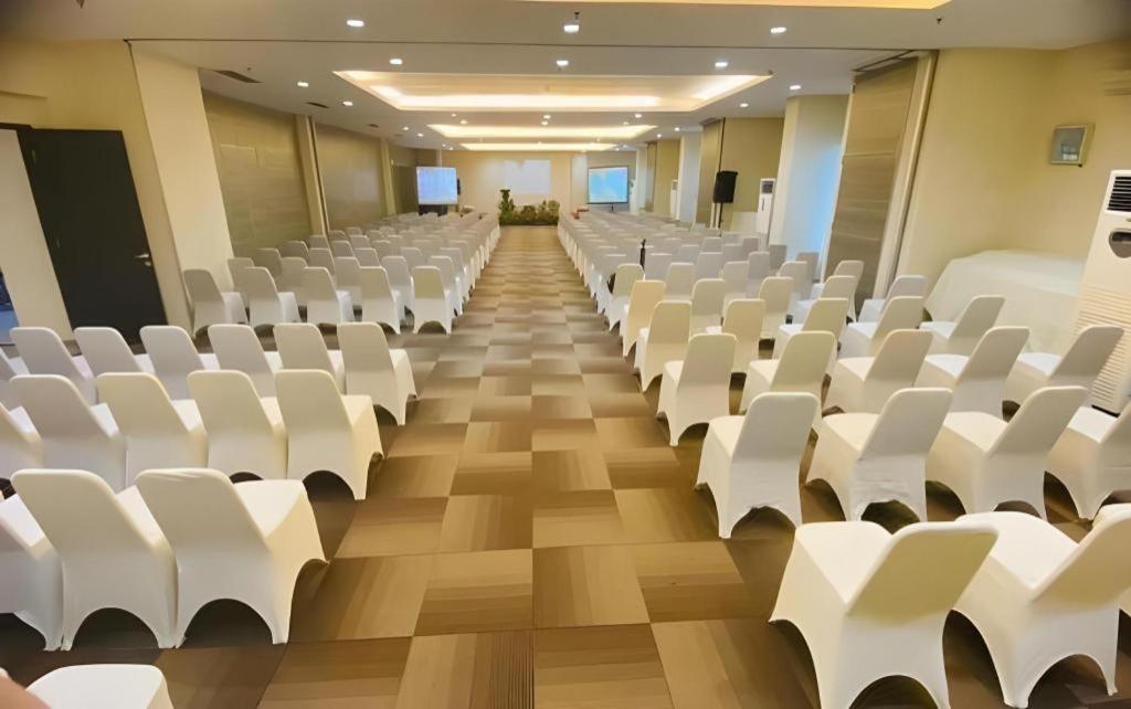Amaris Hotel Ambon Luaran gambar